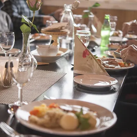 Gerendaház Hytter Dombas *